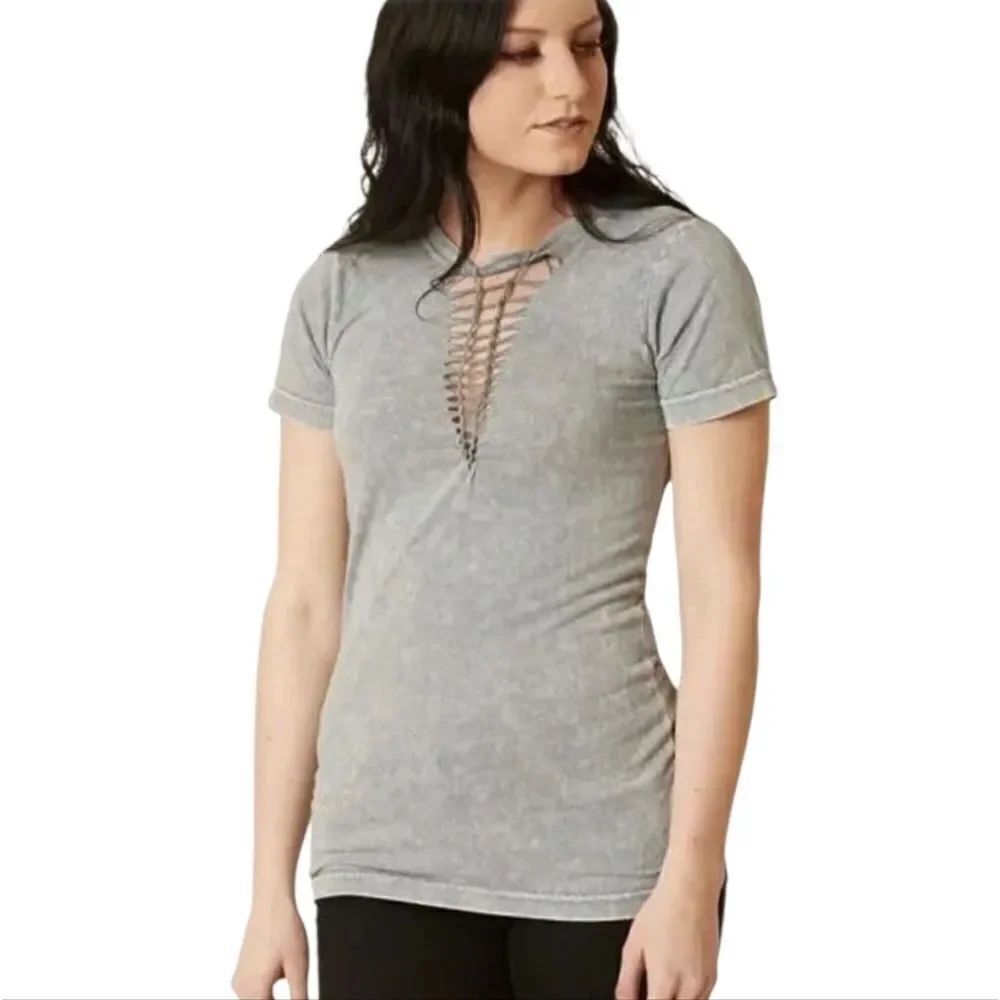 Affliction Tee Womens Standard Supply Series Gray Bleach Wash Medium M T-shirt